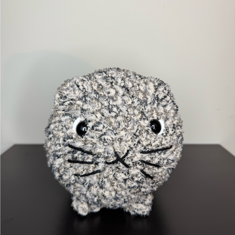 Hand crocheted cat 🐱 
Made to order 
Can be made in any size or color